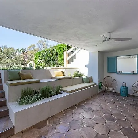 빌라 Luxury 5-bedroom Townhouse In Puente *
