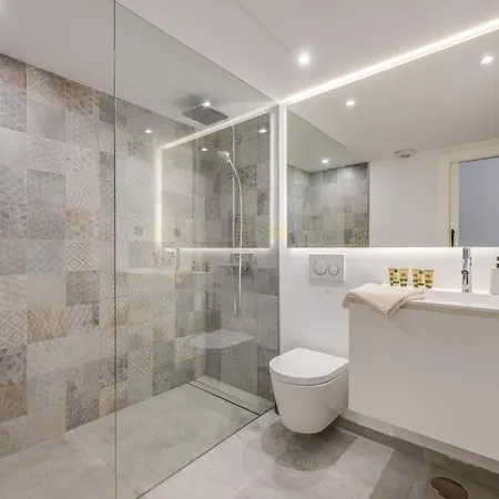 Luxury 5-bedroom Townhouse In Puente Βίλα Μαρμπέλλα