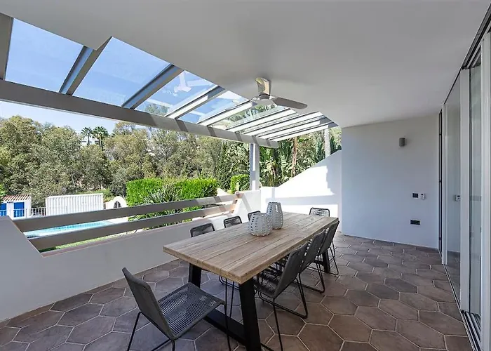 Luxury 5-bedroom Townhouse In Puente * ماربيا